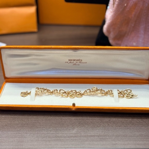 Hermes Bespoke Chaine D'ancre 18k Gold with Diamond - Picture 1 of 10